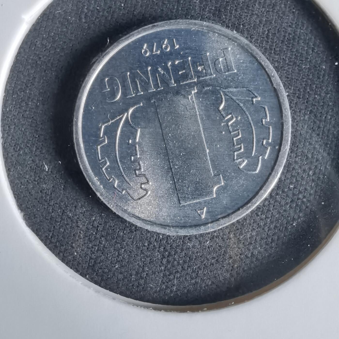 沼泽如烟--第1033场 东德1979年1芬尼