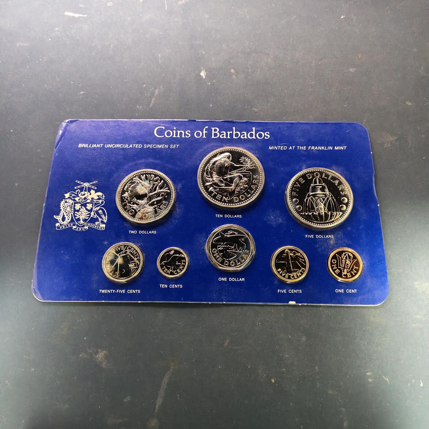 【全场包邮】纯粹捡漏拍515场 【稀少】巴巴多斯1980年官方封装套币-量647