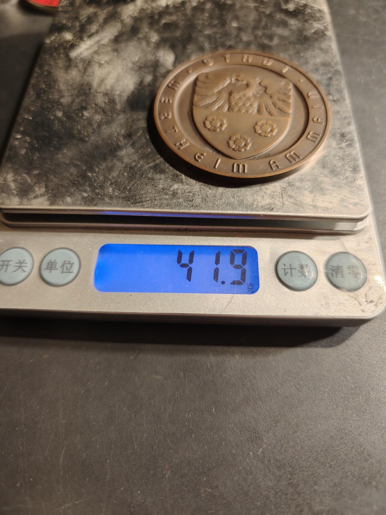 老王徽章第188期 德国韦尔特海姆市纪念章     直径50mm    重量41.9g