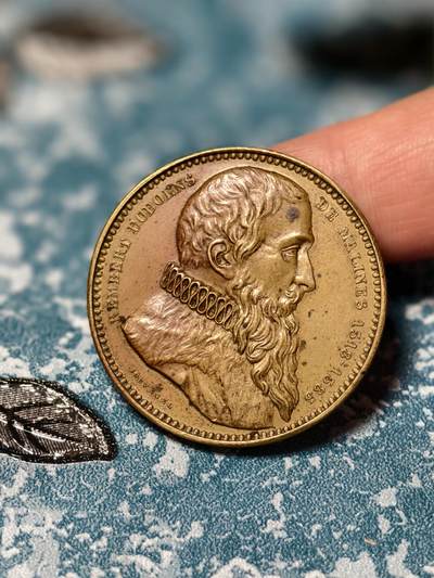 抚柳草堂-第十八期章牌钱币  奖章勋章限时免佣 满百包邮 放漏专场 - 比利时伦伯特·多登斯纪念章 重16.6g 直径34.2mm  早期少见品种 状态不错