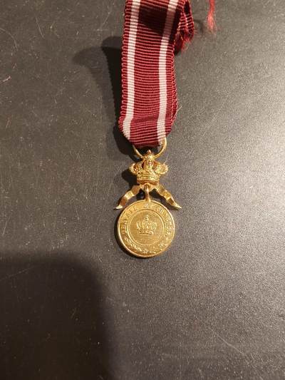 老王徽章第188期 - 比利时金级王冠奖章迷你章