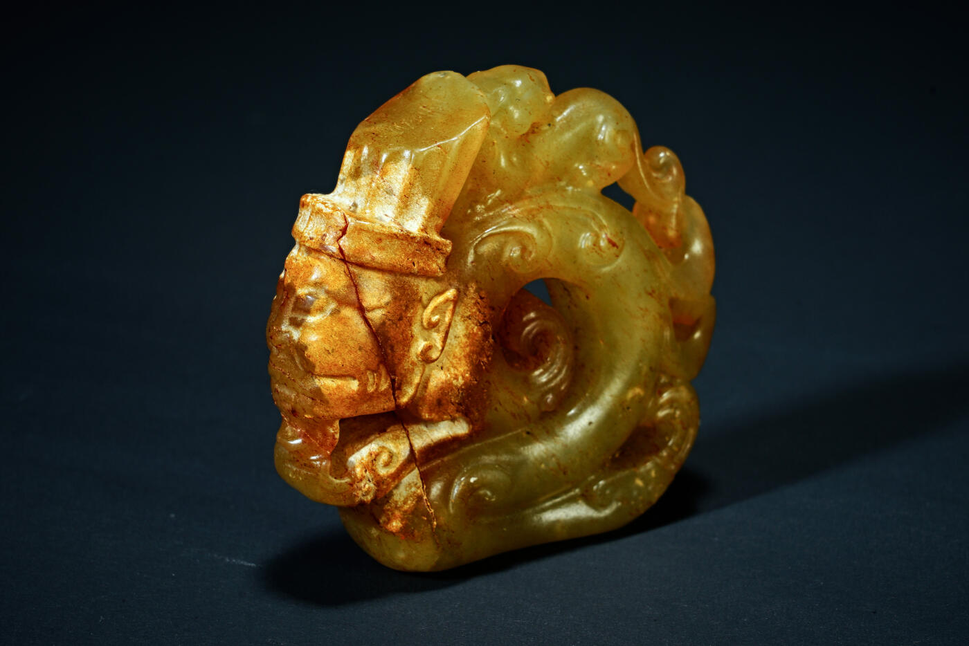 上海都达杂项专场五十八【全场包邮】  古玉玉贵人挂件（有裂）93-44