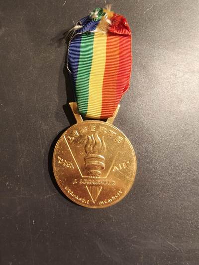 老王徽章第188期 - 法国1944年诺曼底登陆50周年纪念章