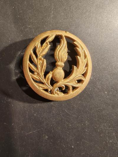 老王徽章第188期 - 法国陆军军需局金色贝雷帽徽