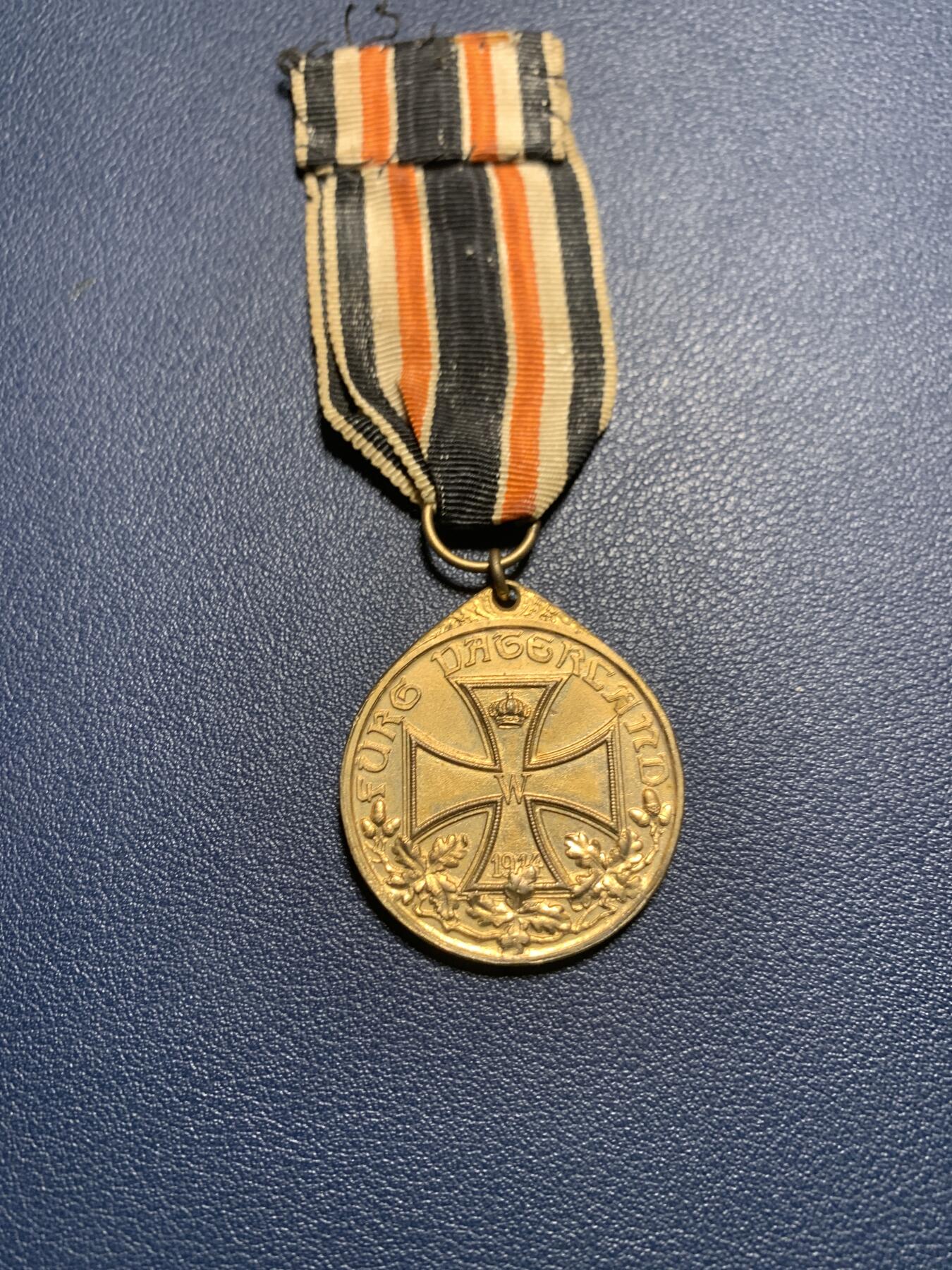 欢度清明，直接出价就行，这场不读秒到点直接结拍。 魏玛共和国一战老兵荣誉奖章