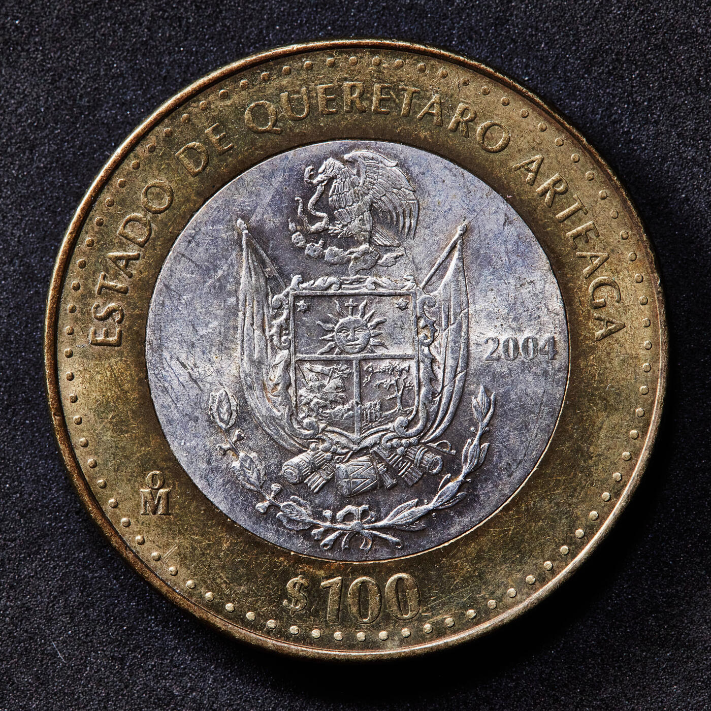 【俄甄集藏】2026年(050)04-01星期三 晚 19:30 全场包邮 墨西哥2003-2005年联邦州100比索双色纪念大银币6枚一组，外圈为铜，中心为925银，单枚重约33.9克，分别为下加利福尼亚州、奇瓦瓦州、韦拉克鲁斯州、克雷塔罗州、新莱昂州、金塔纳罗奥州