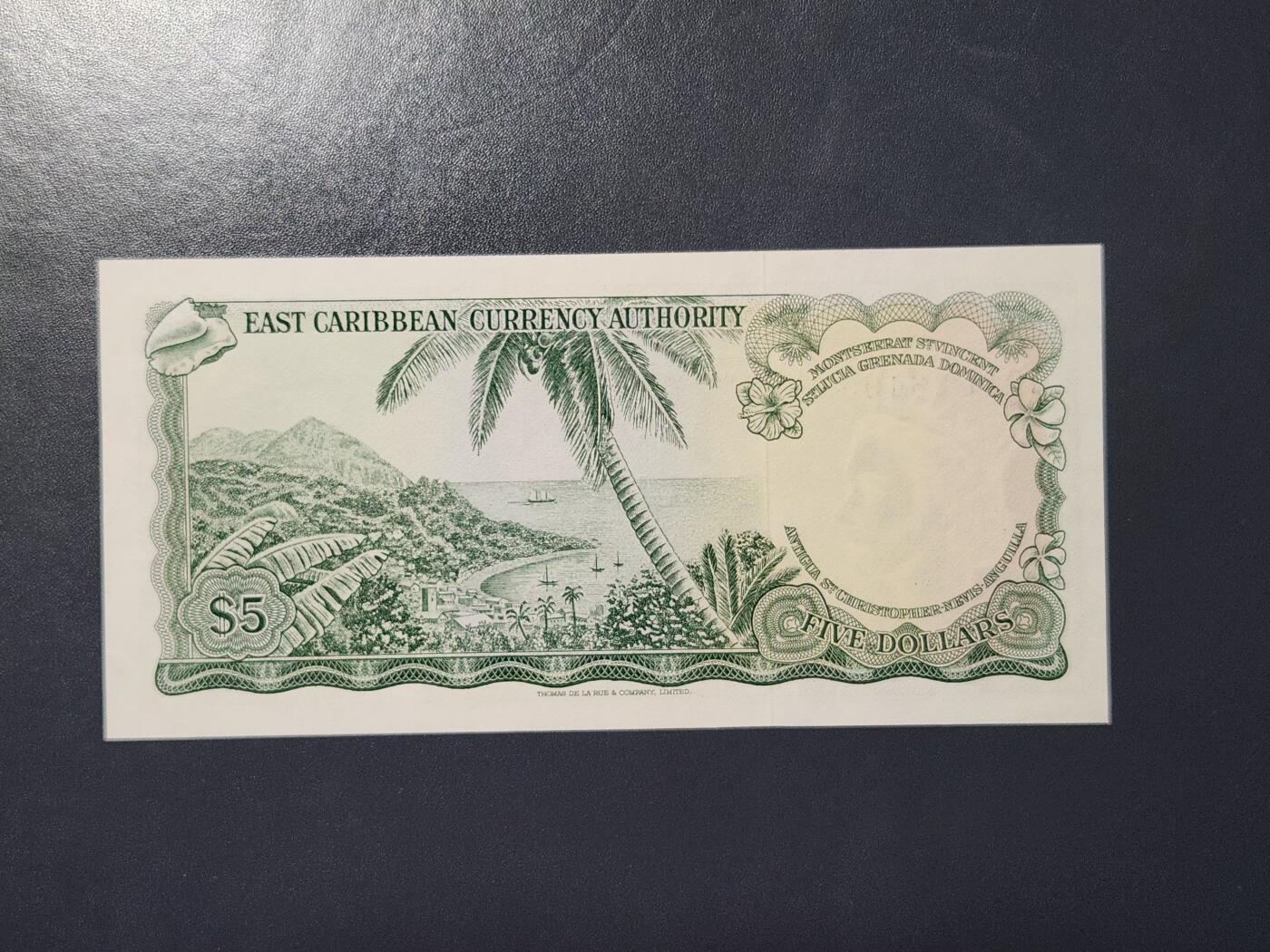 3月22号晚上8点 外国纸币自动截拍第43场 东加勒比5元纸币 1965年版 戎装伊丽莎白女王 新品