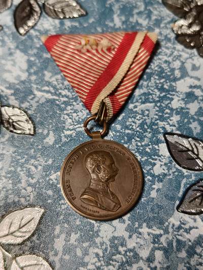 抚柳草堂-第十八期章牌钱币  奖章勋章限时免佣 满百包邮 放漏专场 - 奥匈帝国勇敢奖章（Tapferkeitsmedaille  铜级 弗朗茨约瑟夫一世版 此枚勋章见证了奥匈帝国从18世纪到一战末期的军事历史，是中欧地区最具代表性的“勇敢类”勋章之一，也是奥匈帝国勋章收藏的核心品种