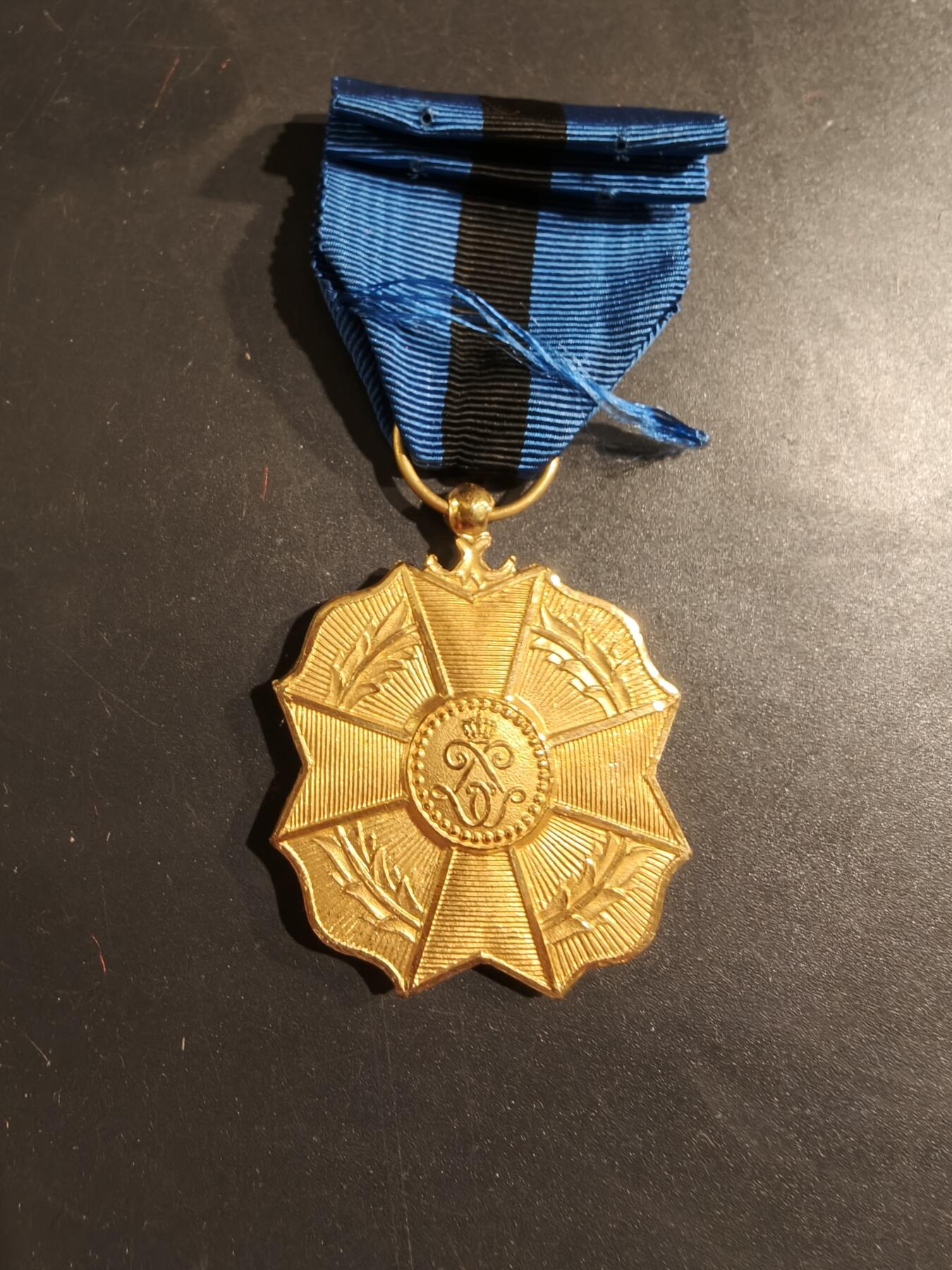 老王徽章第188期 比利时金级利奥波德二世奖章