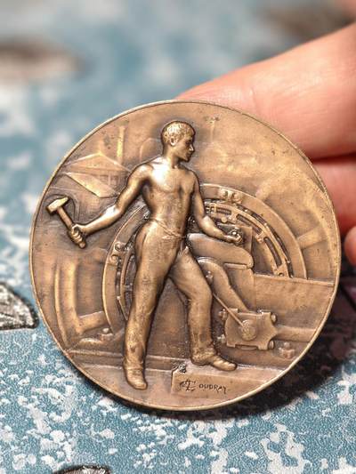 抚柳草堂-第十八期章牌钱币  奖章勋章限时免佣 满百包邮 放漏专场 - 19世纪末-20世纪初法国服务20周年大铜章 直径50mm重59g 浮雕精美肌肉男