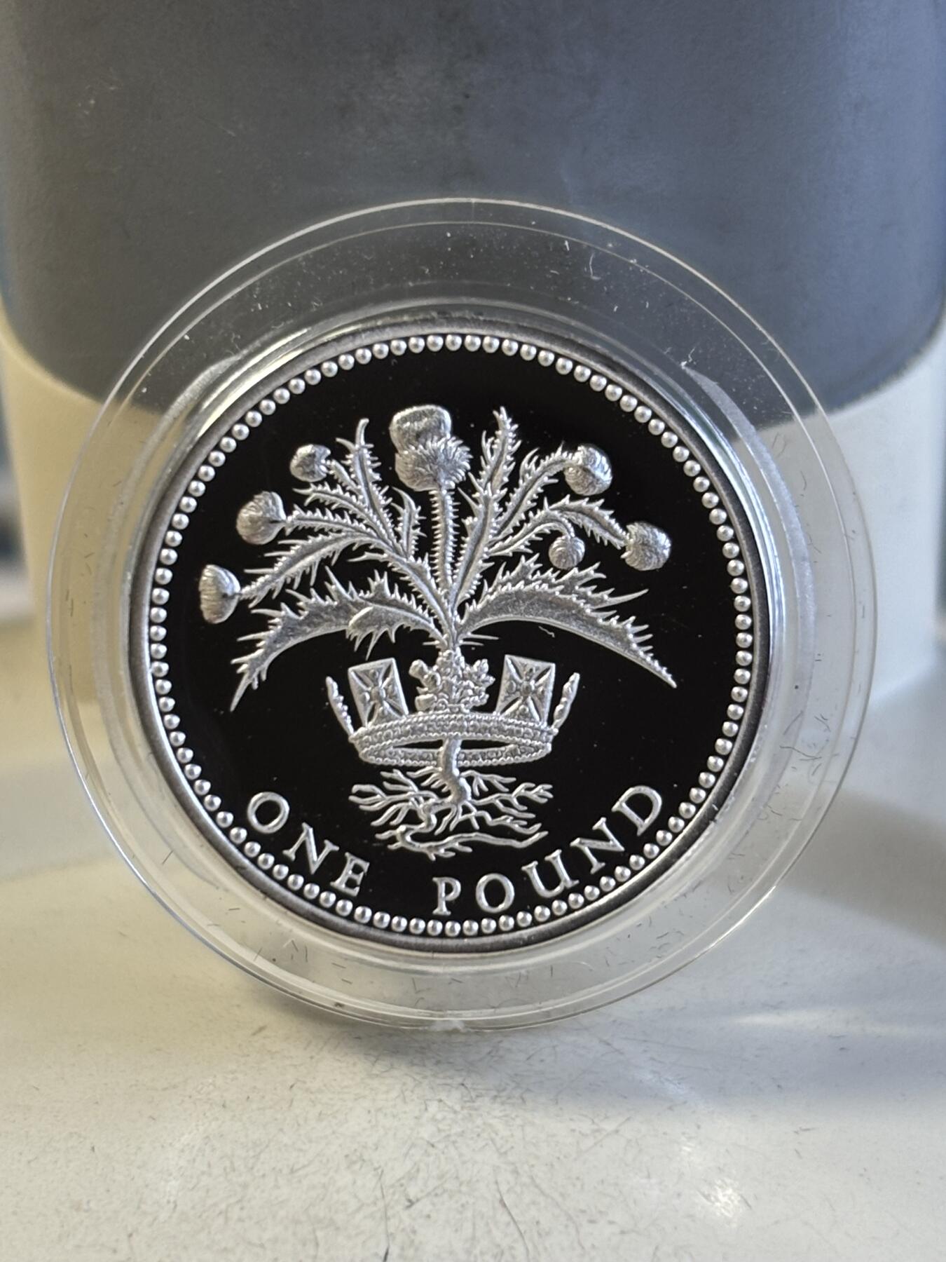 第195期拍卖 英国1984-1987年1英镑精制加厚纪念银币4枚全套，925银，19克*4，发行10000枚