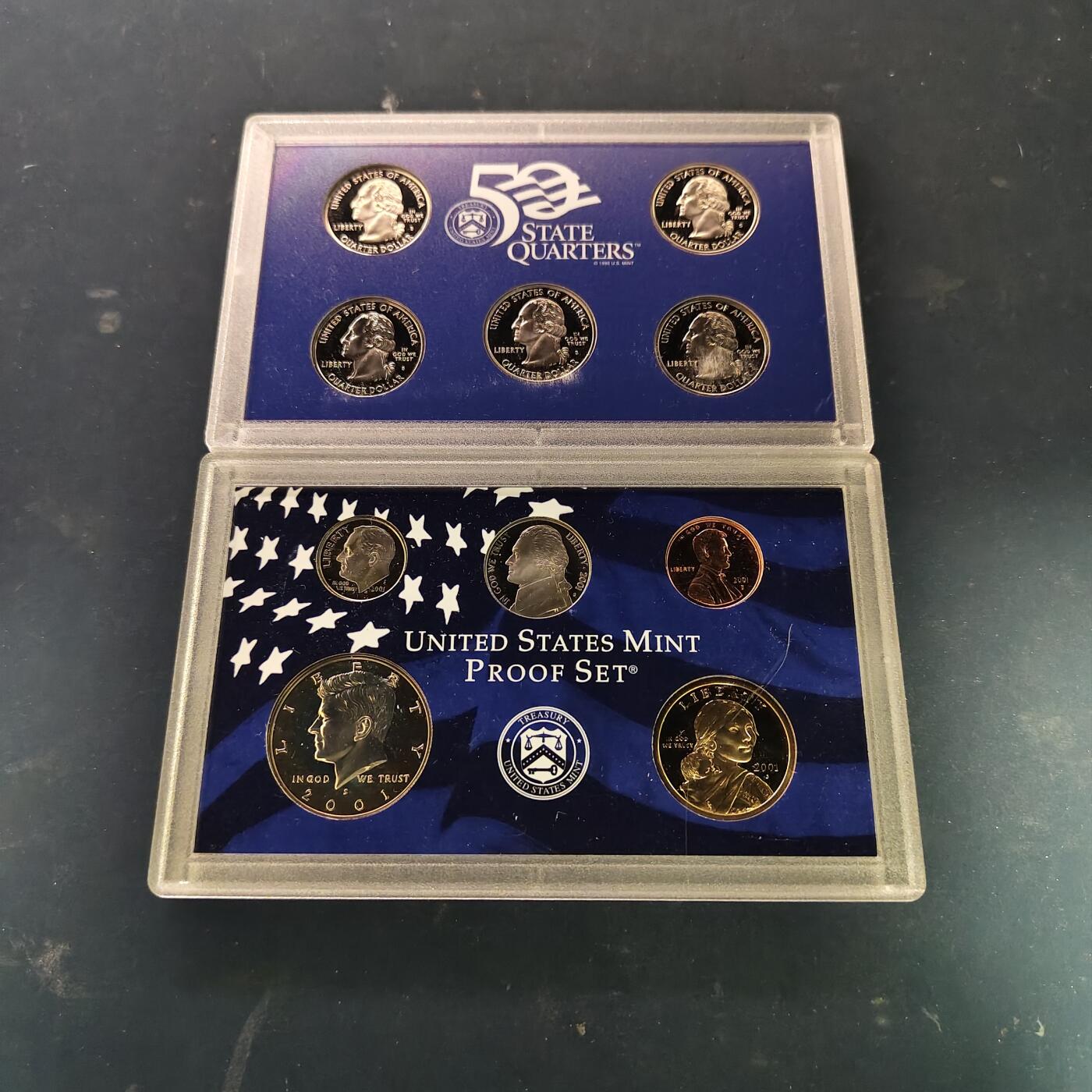 【全场包邮】纯粹捡漏拍515场 美国2001年官方封装精制套币（流通币一盒+州币一盒）-盒证全