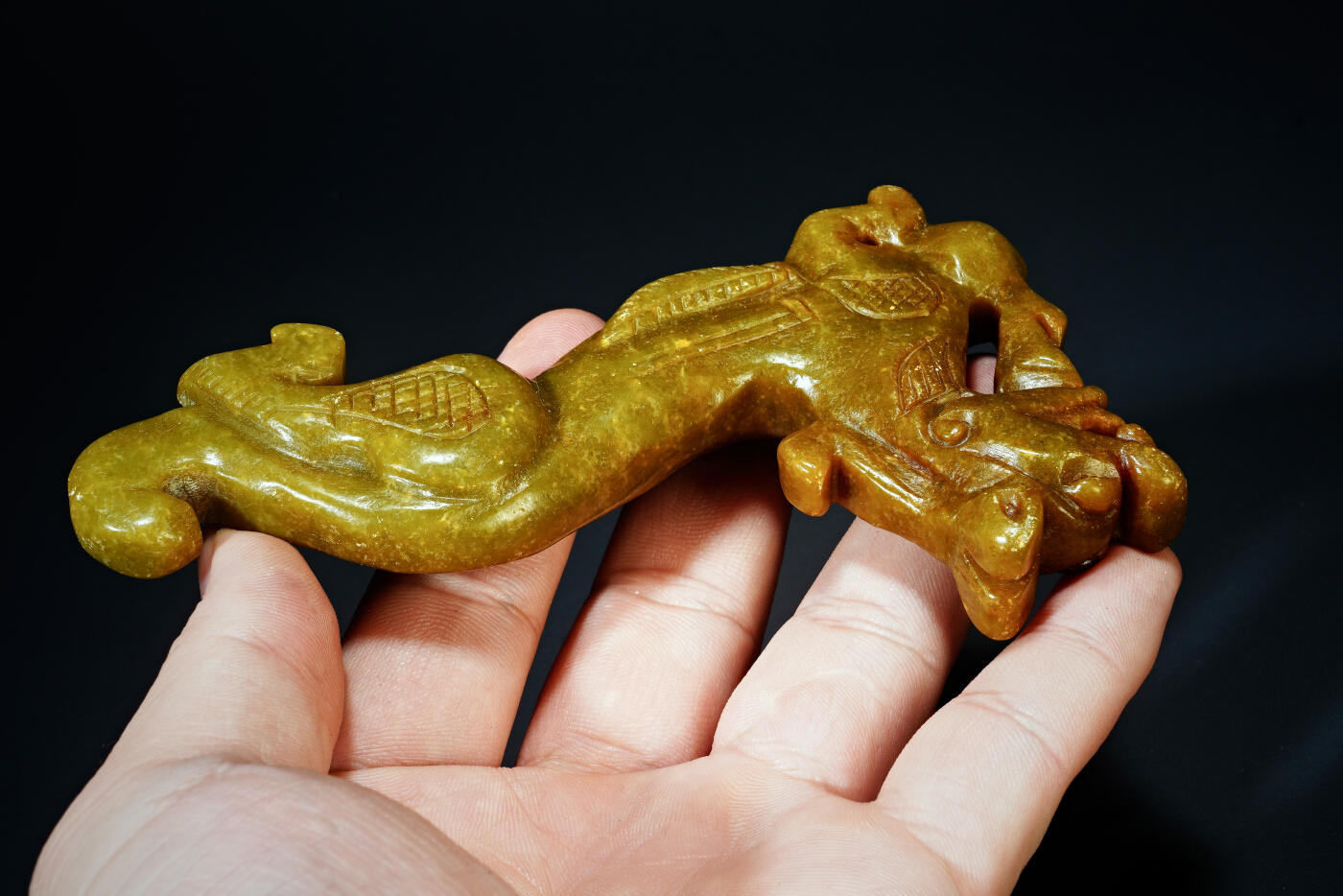 上海都达杂项专场五十八【全场包邮】  古玉玉龙抱珠93-41