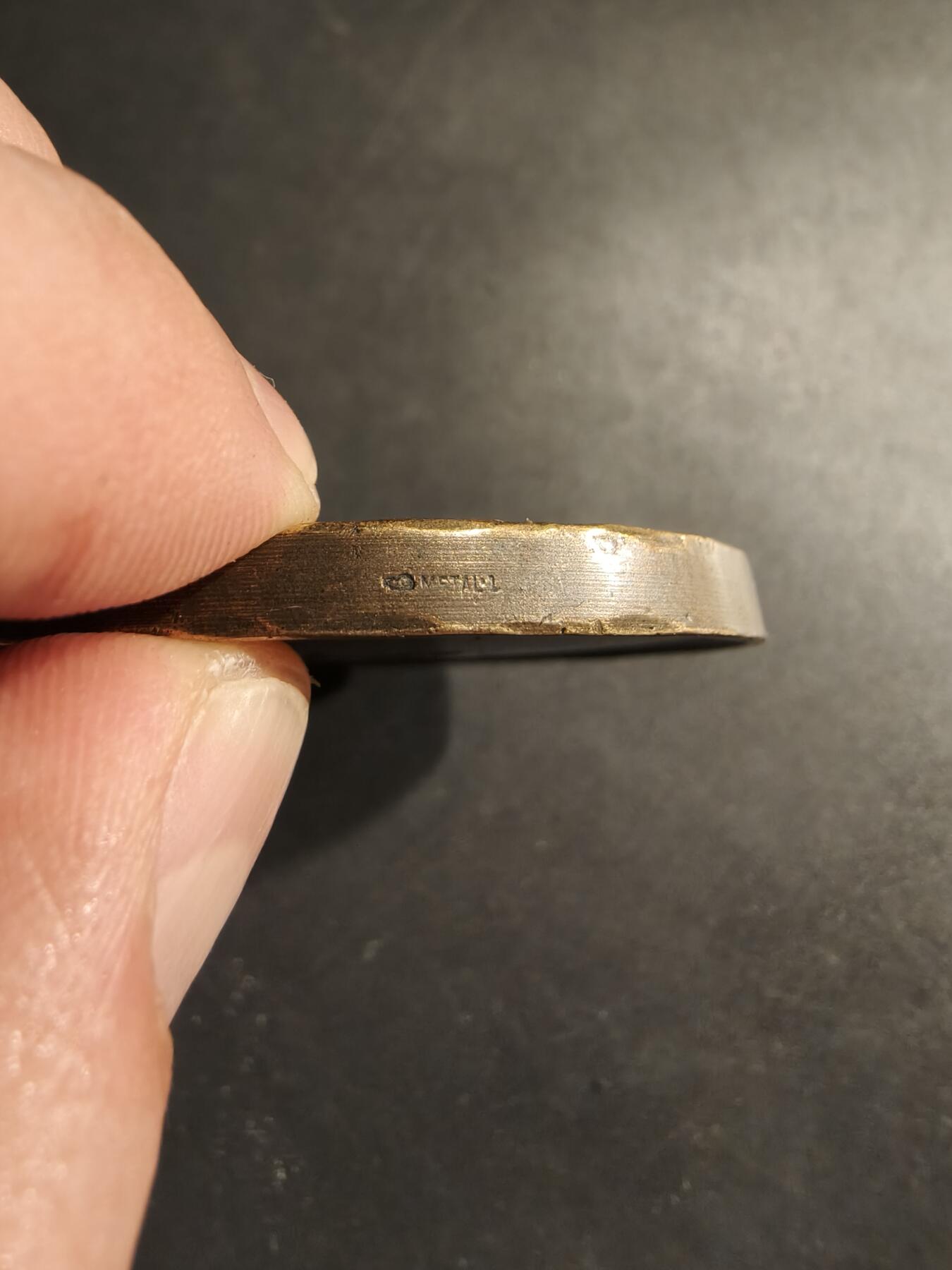 老王徽章第188期 法国天主教会受难耶稣像纪念章     直径58mm    重量97.5g