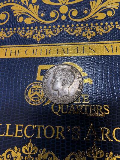 长老汇马年精选第十一场拍卖 - 1900西班牙阿方索十三世1比塞塔银币，未流通品，淡金色