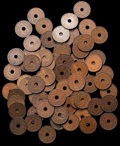 修遠堂世界钱币第108期 - 丹麦中孔5欧尔铜币70枚，1927-1940年