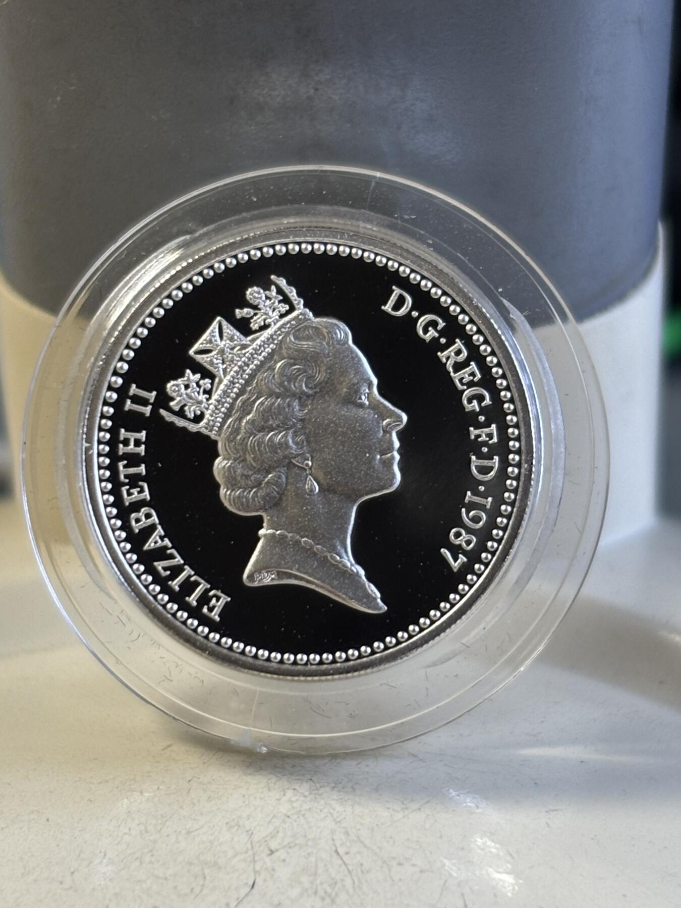 第195期拍卖 英国1984-1987年1英镑精制加厚纪念银币4枚全套，925银，19克*4，发行10000枚