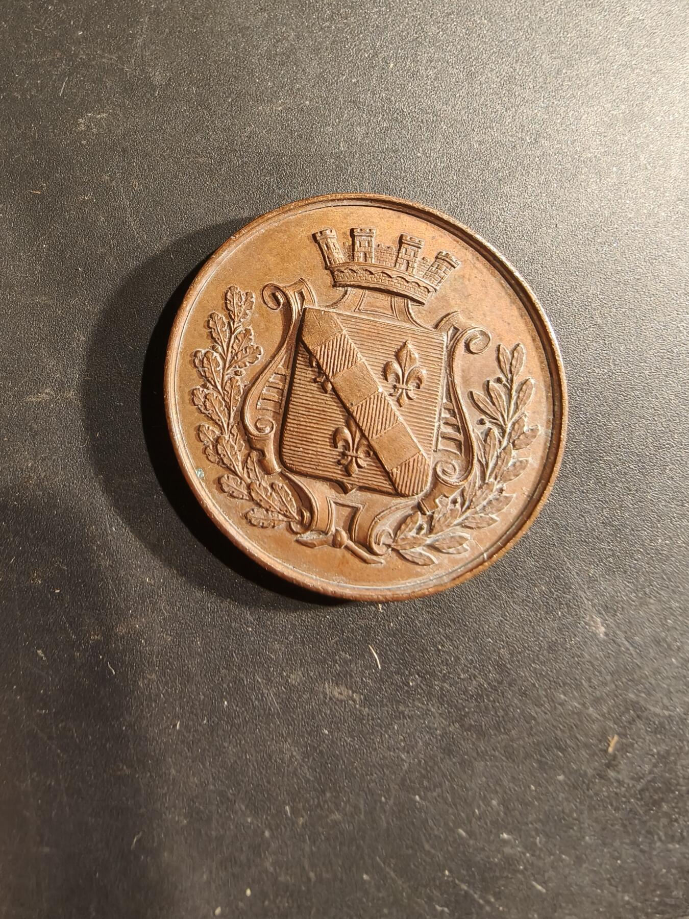 老王徽章第188期 法国1889年埃夫勒考古大会大铜章    直径34mm    重量14.5g