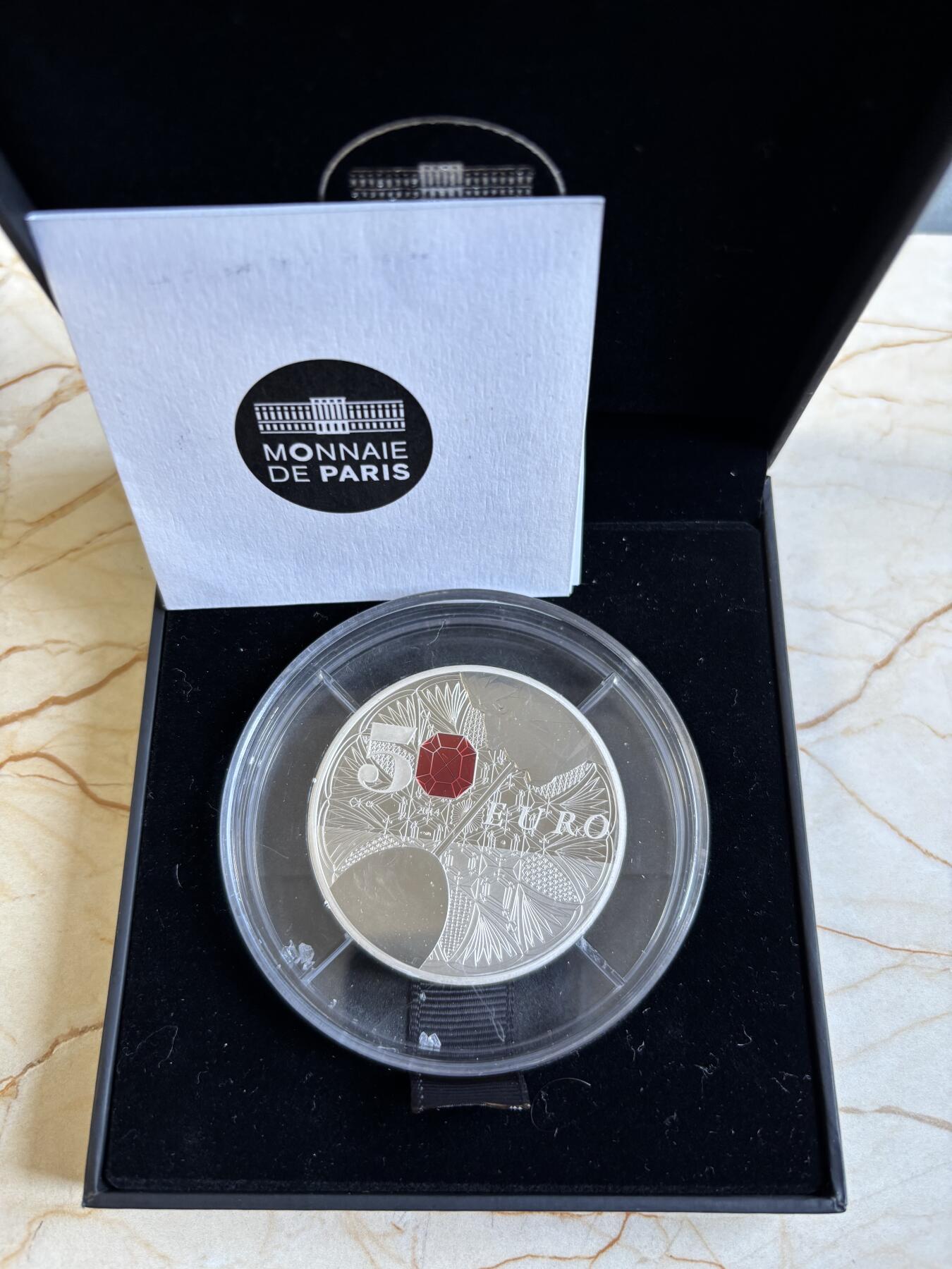 第195期拍卖 法国2014年法兰西魁宝系列1巴卡拉水晶5盎司银币，950银，163.8克，发行500枚