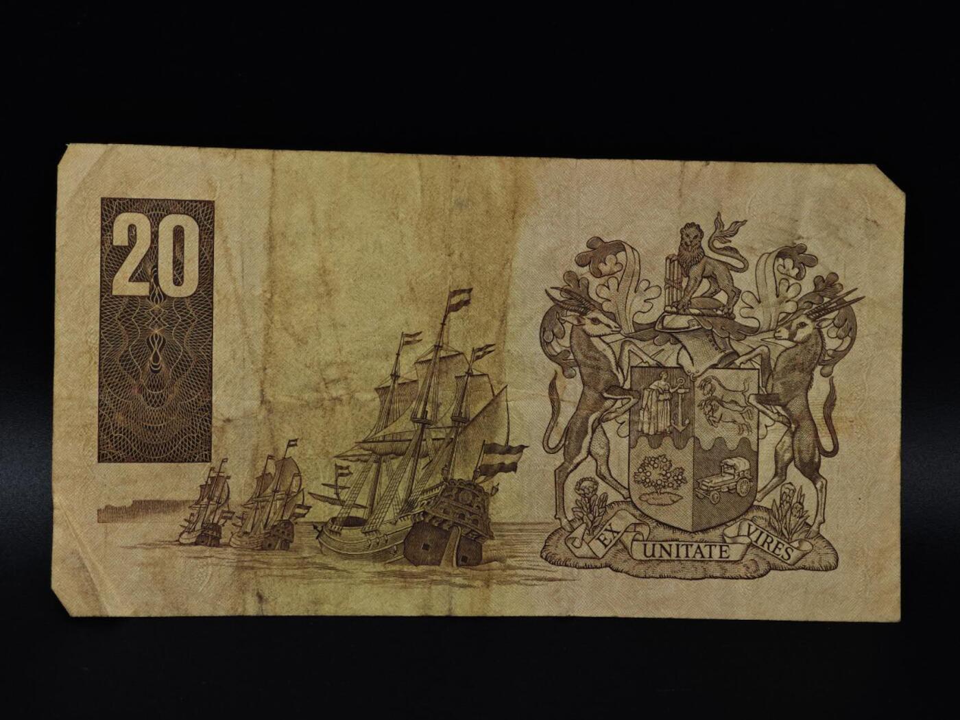  【淘币小摊】限时拍第八百八十二拍   纸币场    每周一统一发货 南非20兰德纸币【有折】