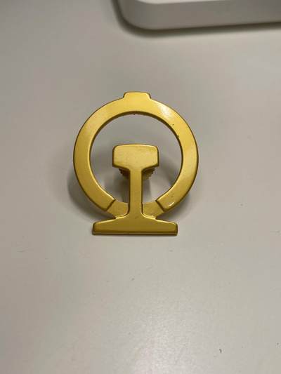 新时代收藏快速小拍 拍卖本周一线所得新货 欢迎关注 - 新版铁路帽徽 螺丝固定