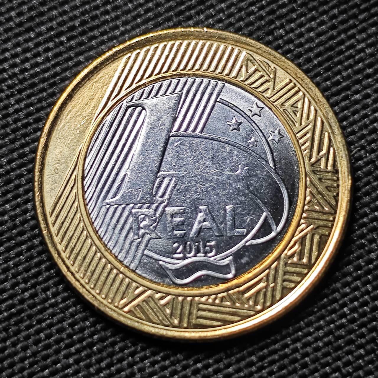 KK钱币收藏小铺   套币专场 2月预留时间 周末发货 巴西1瑞尔双色币纪念币 好品  