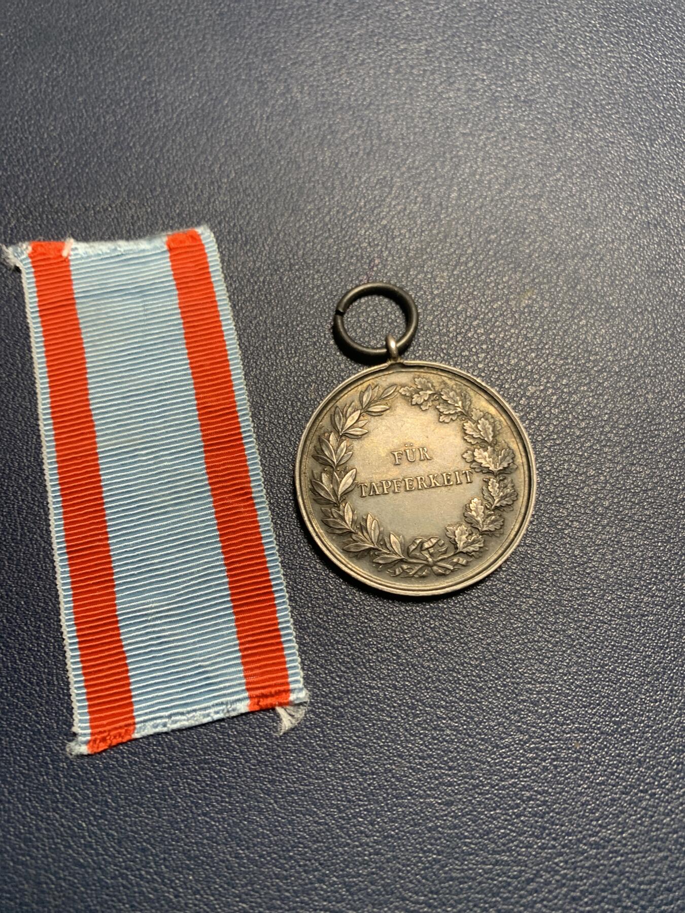 欢度清明，直接出价就行，这场不读秒到点直接结拍。