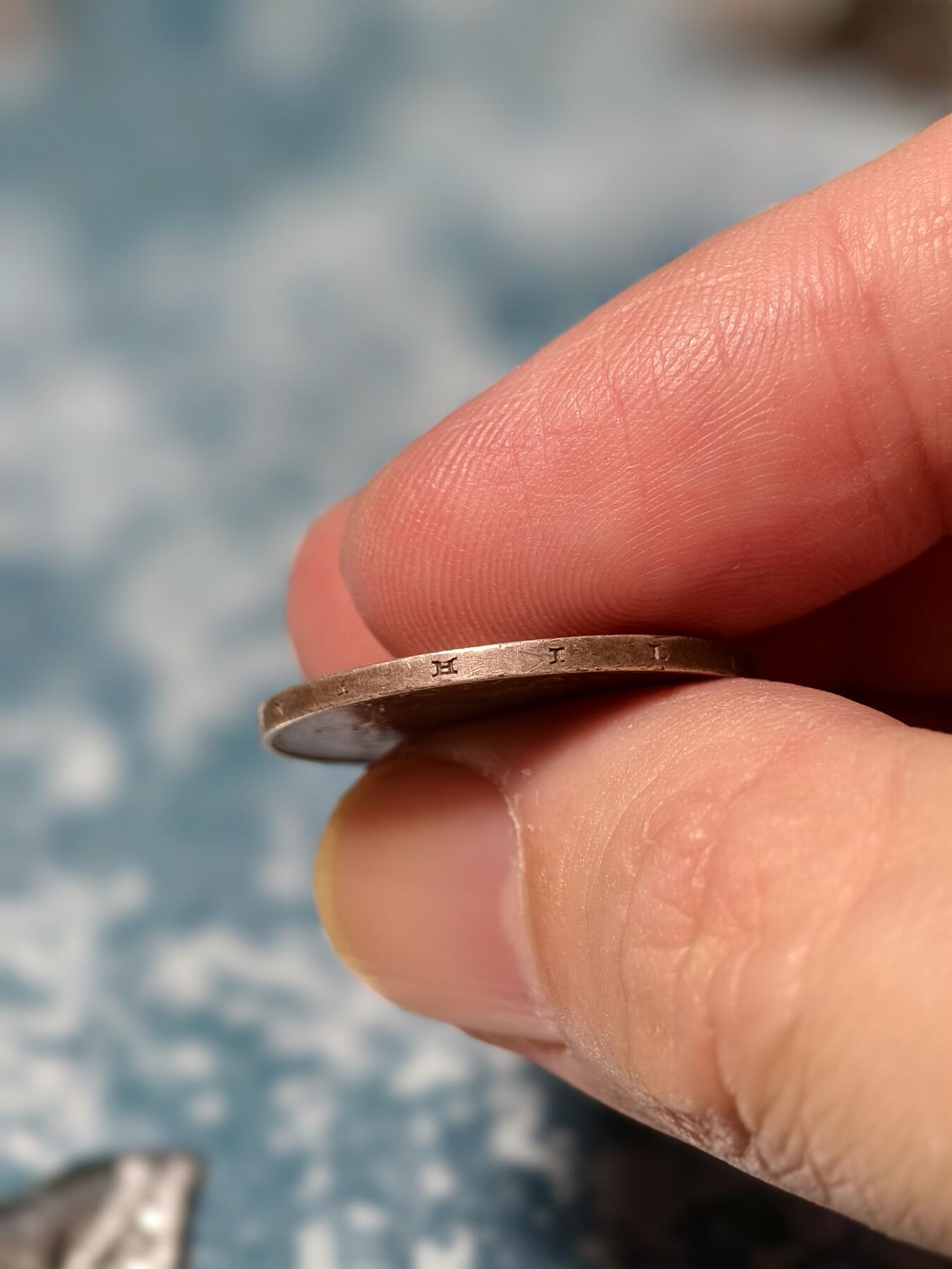 抚柳草堂-第十八期章牌钱币  奖章勋章限时免佣 满百包邮 放漏专场 1942罗马尼亚王国米哈伊尔一世200列伊银币 重6g 老包浆状态舒适