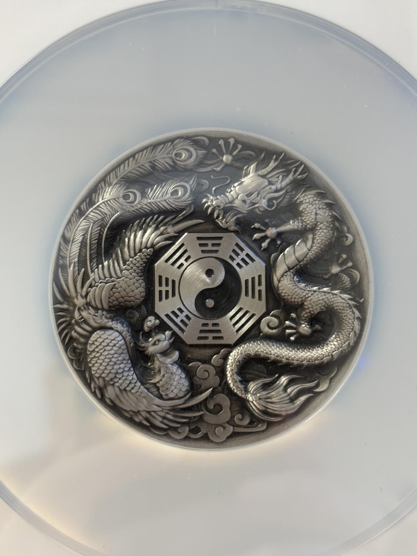 第195期拍卖 图瓦卢2019年龙凤呈祥5盎司银币NGC-MS70首，999银，发行318枚