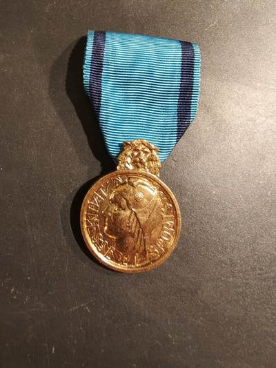 老王徽章第188期 - 法国金级体育奖章