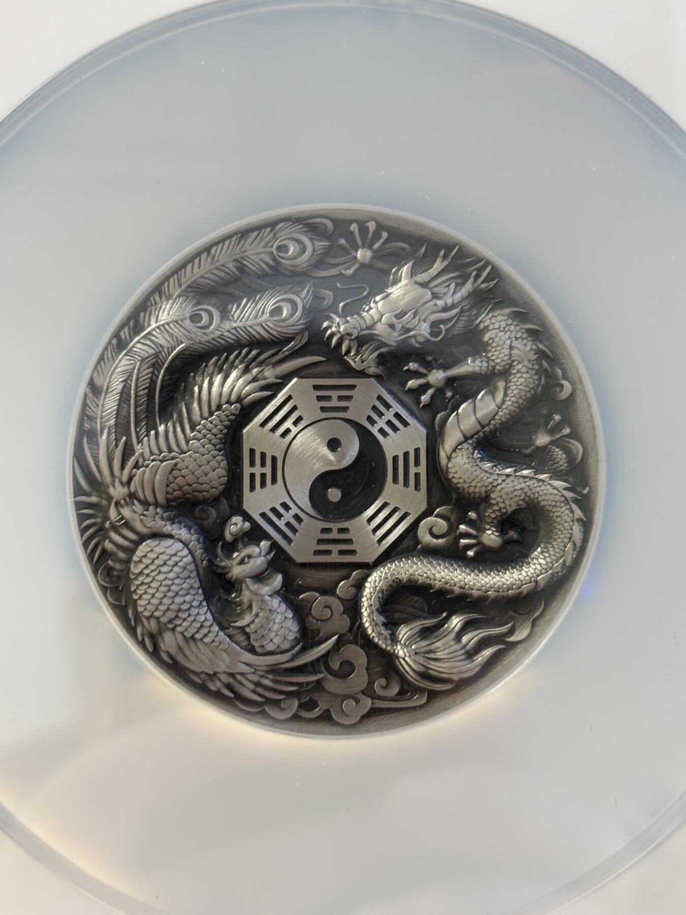 第195期拍卖 图瓦卢2019年龙凤呈祥5盎司银币NGC-MS70首，999银，发行318枚