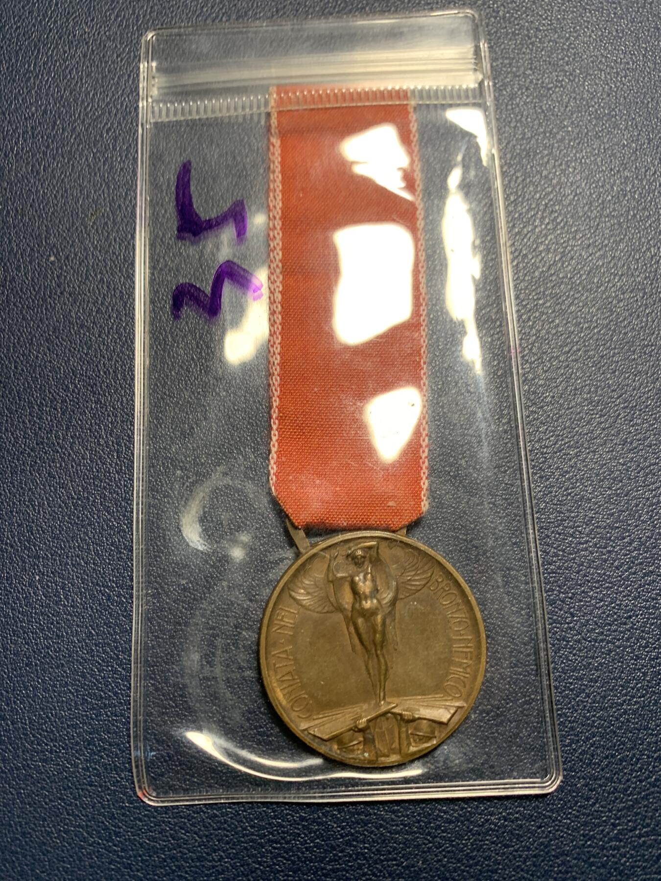 欢度清明，直接出价就行，这场不读秒到点直接结拍。 意大利一战意奥战争奖章2