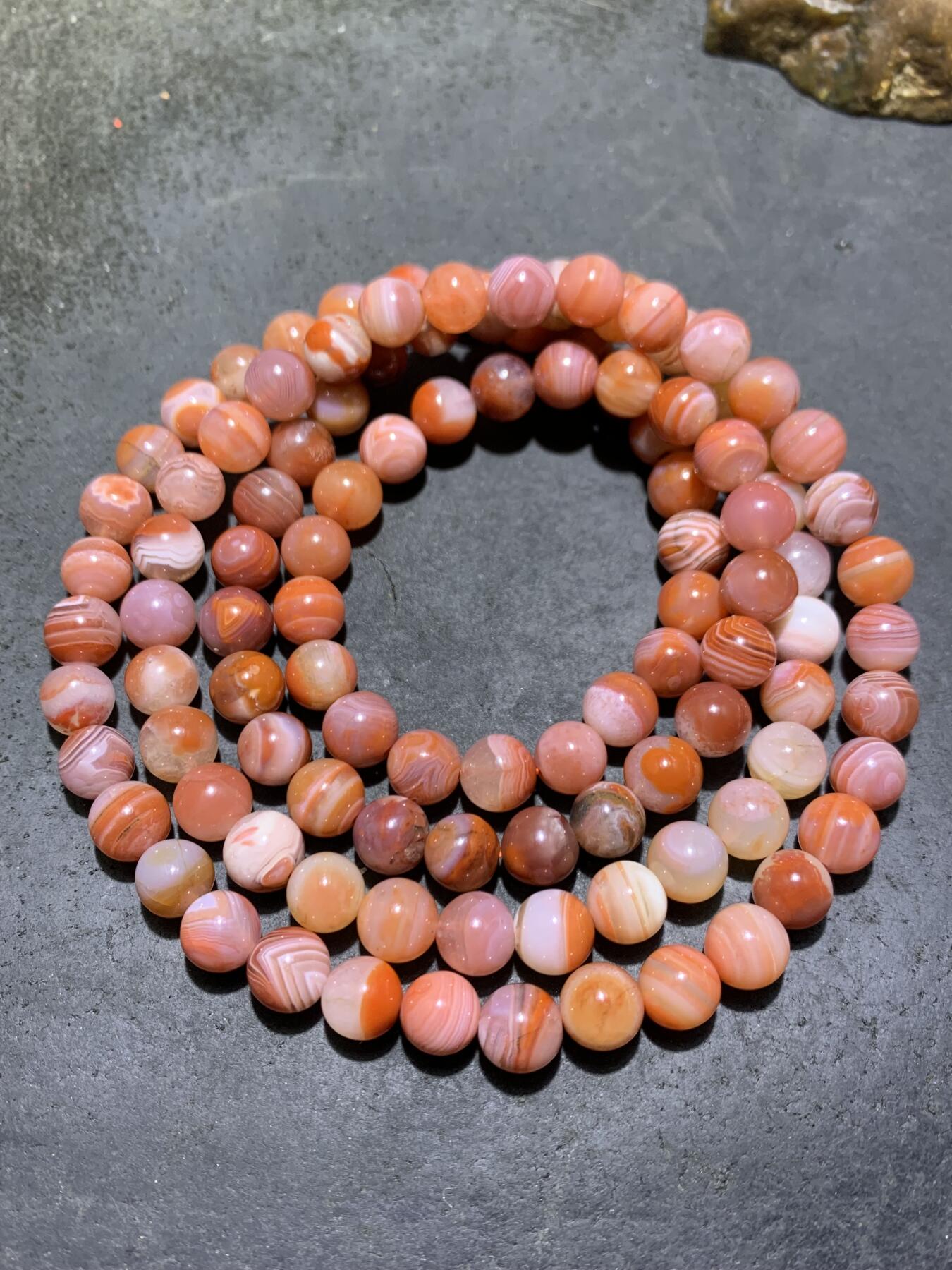 精美红白川料南红玛瑙108手串一条，