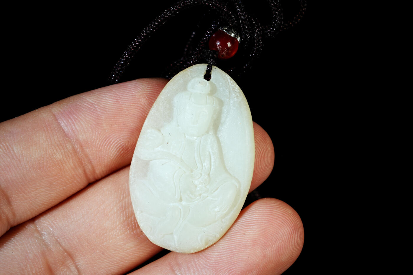 上海都达杂项专场五十八【全场包邮】  天然和田玉精雕《持莲观音》挂件93-52