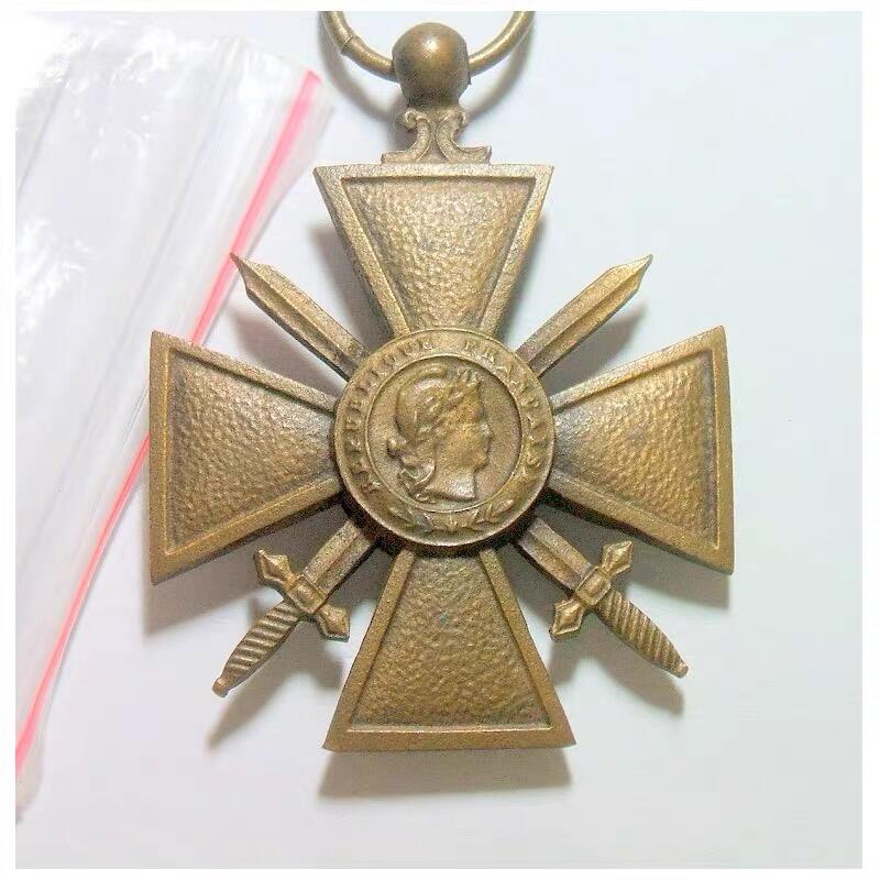 法国1917年 一战参战十字勋章 女神头像高浮雕精制铜章 36MM