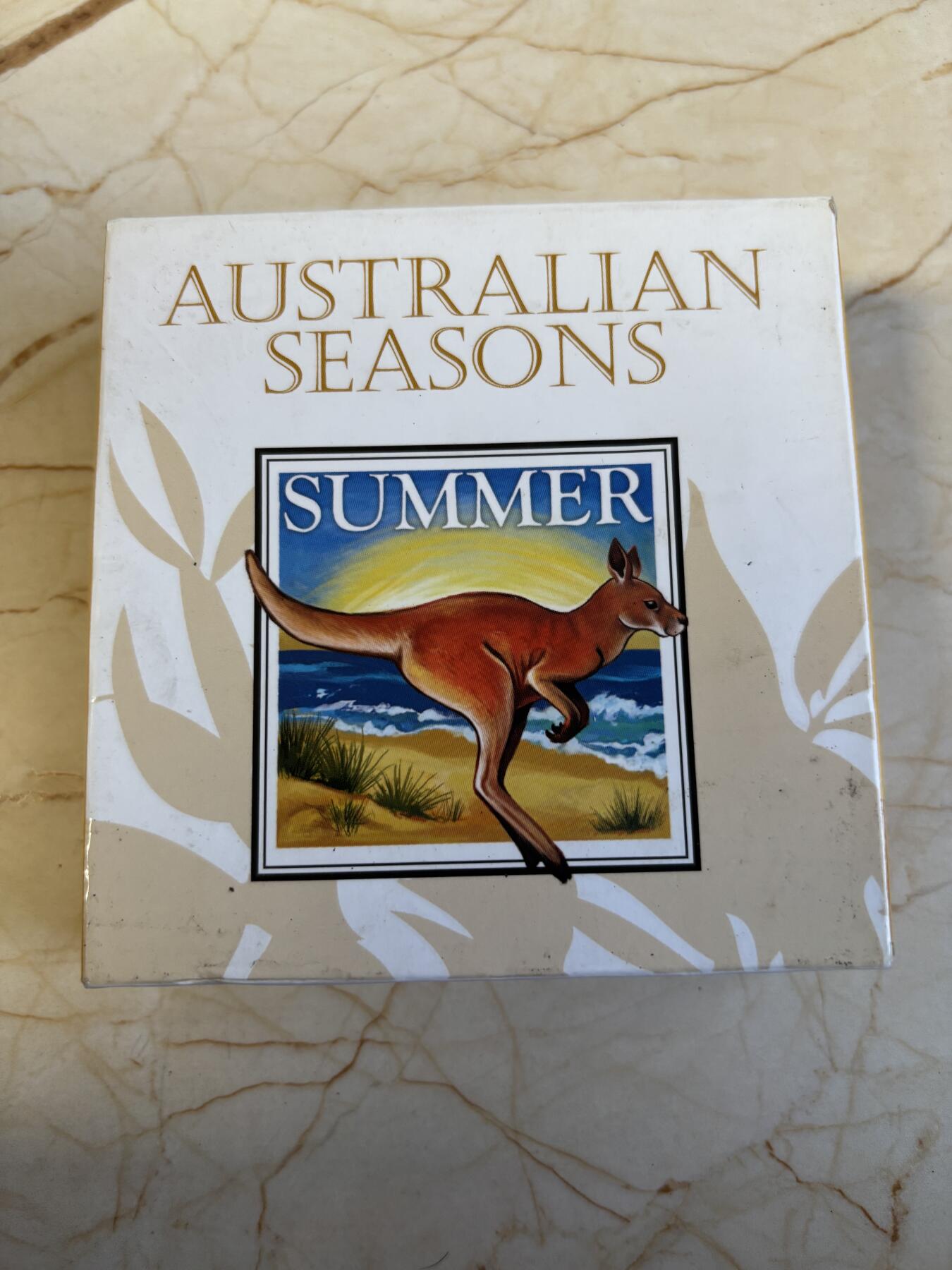 第195期拍卖 澳大利亚2013年四季动物系列1袋鼠方形精制彩银币，999银，发行5000枚