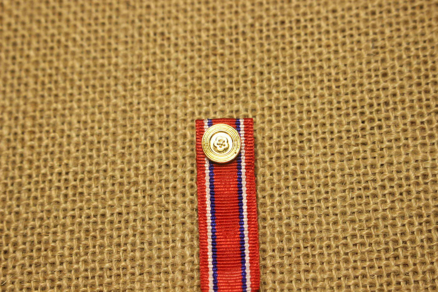 2026.3.25日系拍卖 台湾三等服务奖章，合金材质，章体体积巨大，库存品相