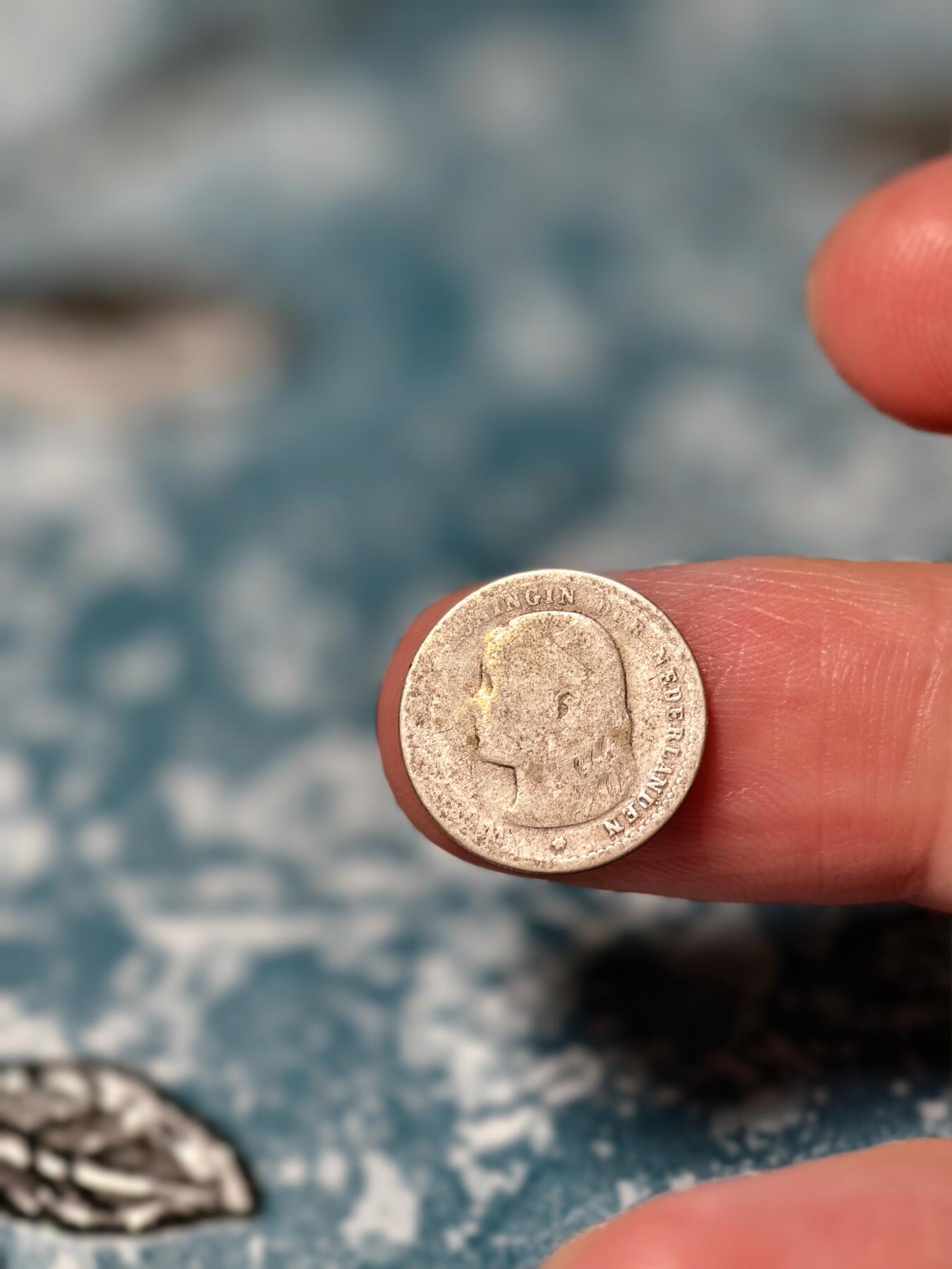 抚柳草堂-第十八期章牌钱币  奖章勋章限时免佣 满百包邮 放漏专场 1897荷兰威廉敏娜女王 萝莉头10分银币  流通品相