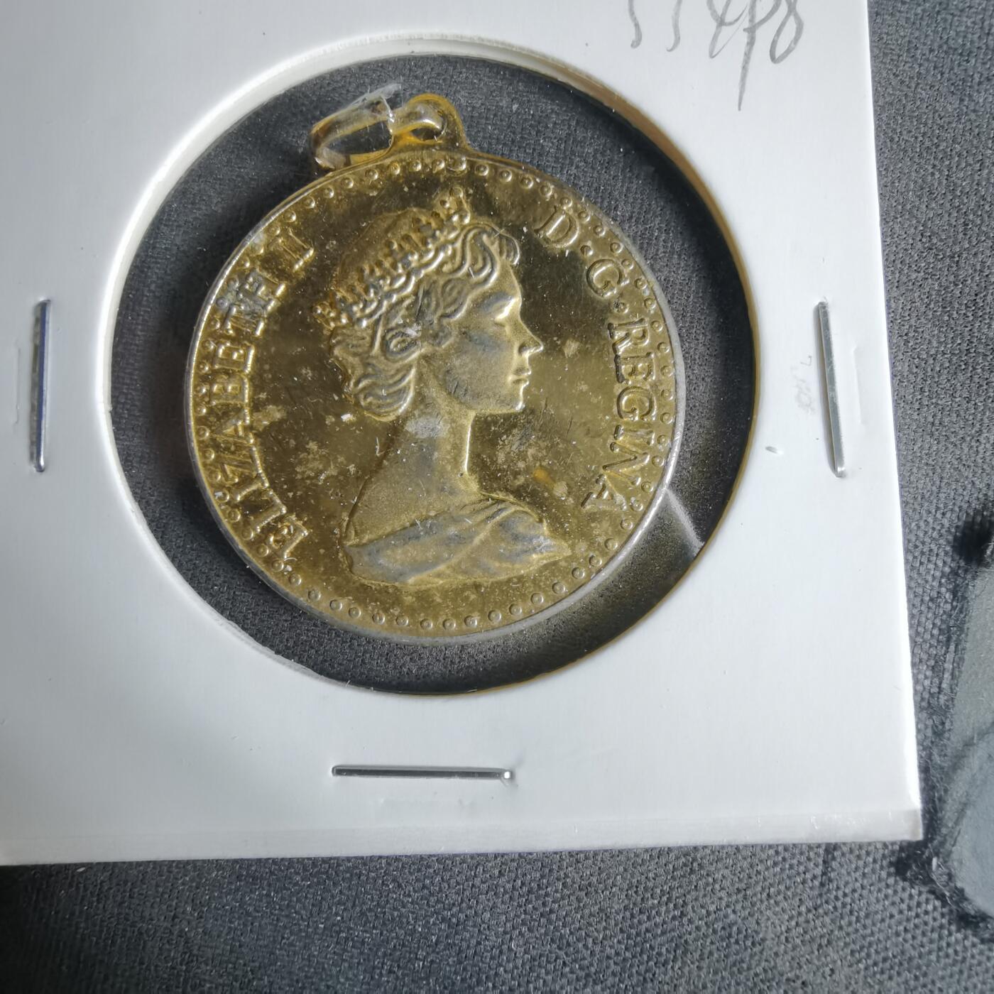 沼泽如烟--第1033场 1990年吊坠