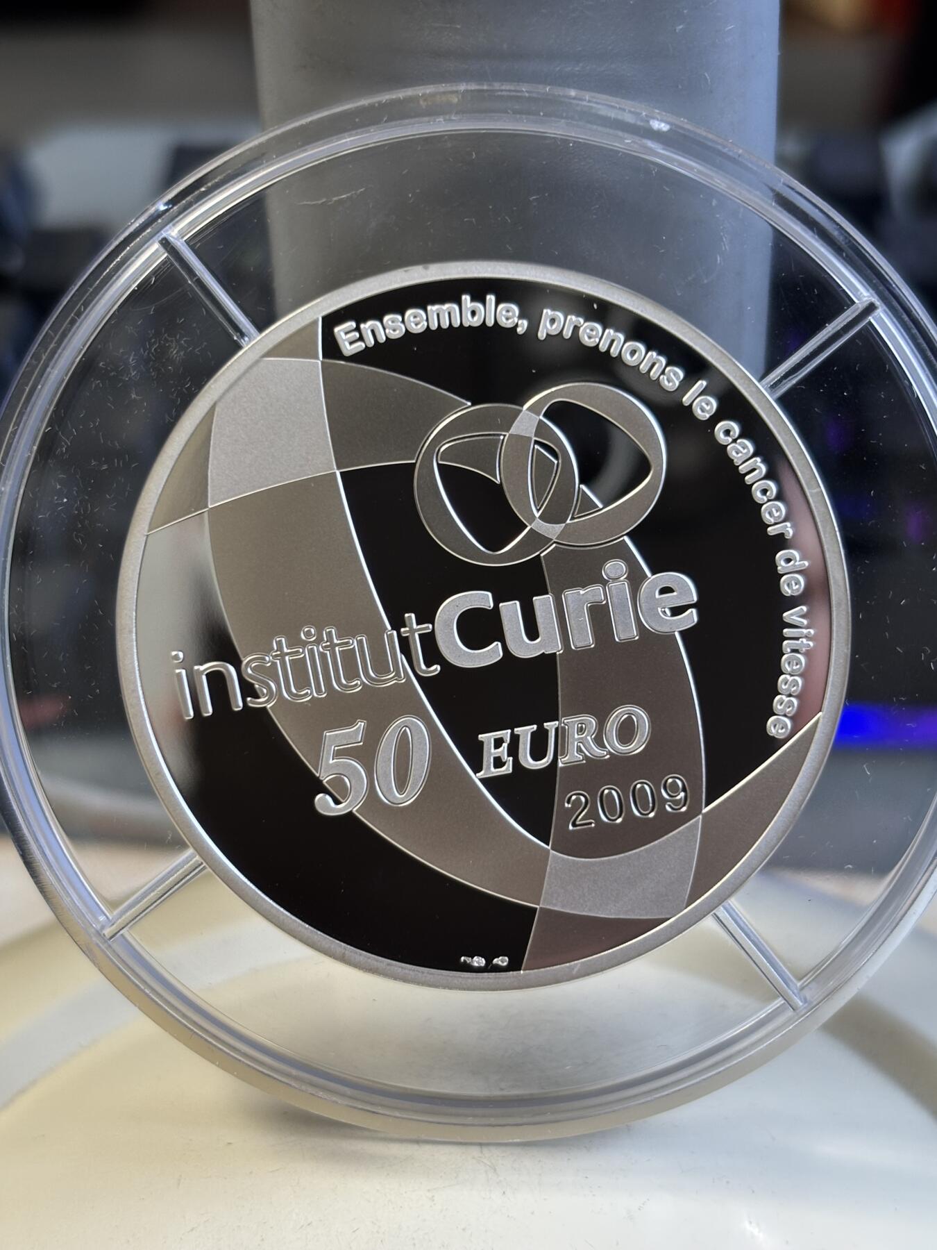 第195期拍卖 法国2009年居里夫人研究所100周年5盎司加厚银币，950银，163.8克，发行500枚