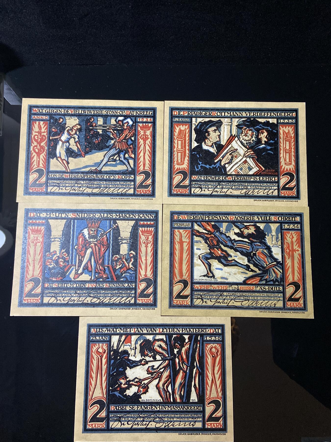 2026年第三十七场(总第二百零六场）德紧纸币特拍场(佣金3%，最低1元) 德紧纸币–德国威斯特伐利亚明斯特市（Stadt Münster i.W.）2马克5枚套票(票面故事事件1534-1535年，激进再洗礼派在明斯特建立了欧洲近代第一个基督教共产主义政权，史称“明斯特公社”，最终被主教军队镇压，领袖被处决，尸体悬挂于圣兰贝蒂教堂铁笼中示众。这套纸币以该事件为核心，还原了关键人物与符号。)