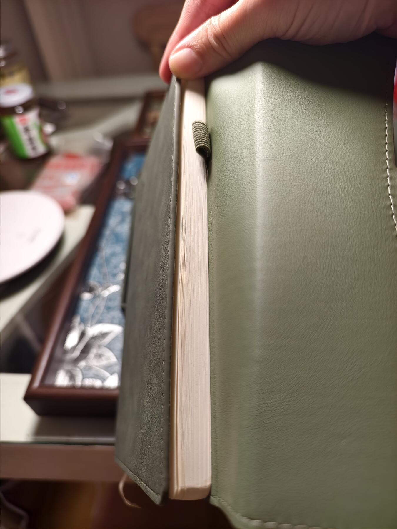 抚柳草堂-第十八期章牌钱币  奖章勋章限时免佣 满百包邮 放漏专场 华北电力大学 笔记本礼盒 一本一笔 软皮磁吸本子尺寸是a5 质量非常好