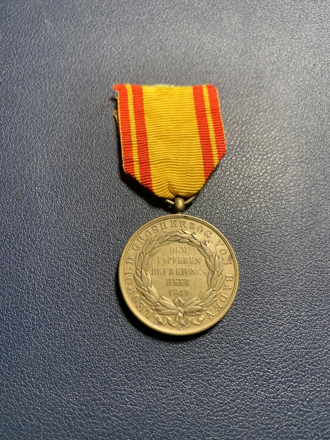 欢度清明，直接出价就行，这场不读秒到点直接结拍。 巴登大公国镇压1849年欧洲革命奖章，打标k