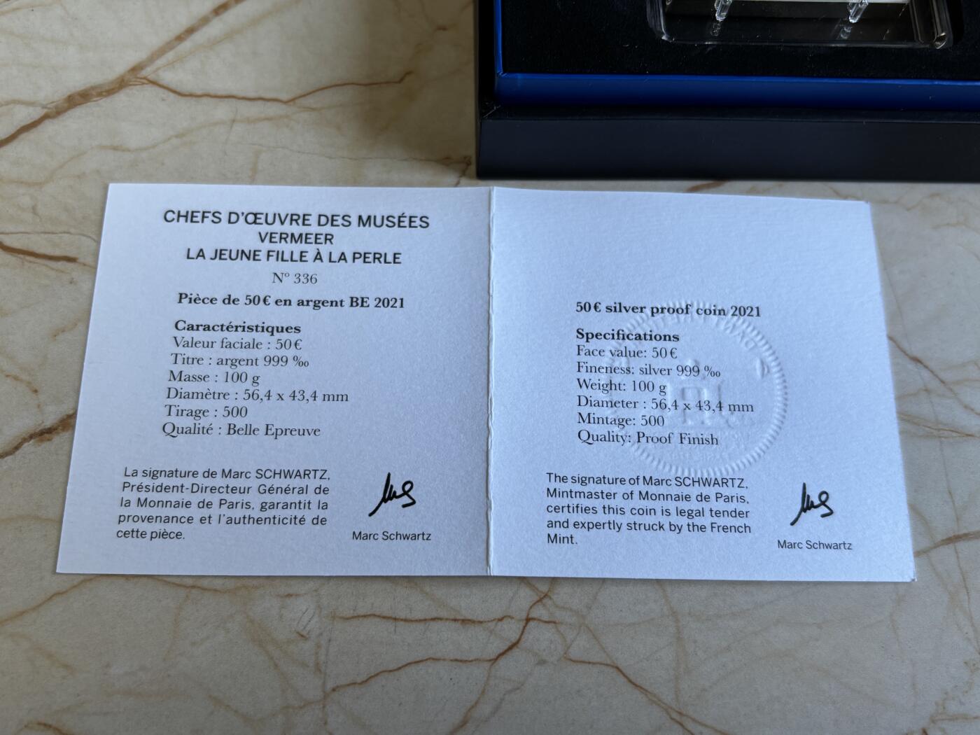 第195期拍卖 法国2021年名画系列戴珍珠耳环的少女100克银币，999银，发行500枚，侧看有丝痕