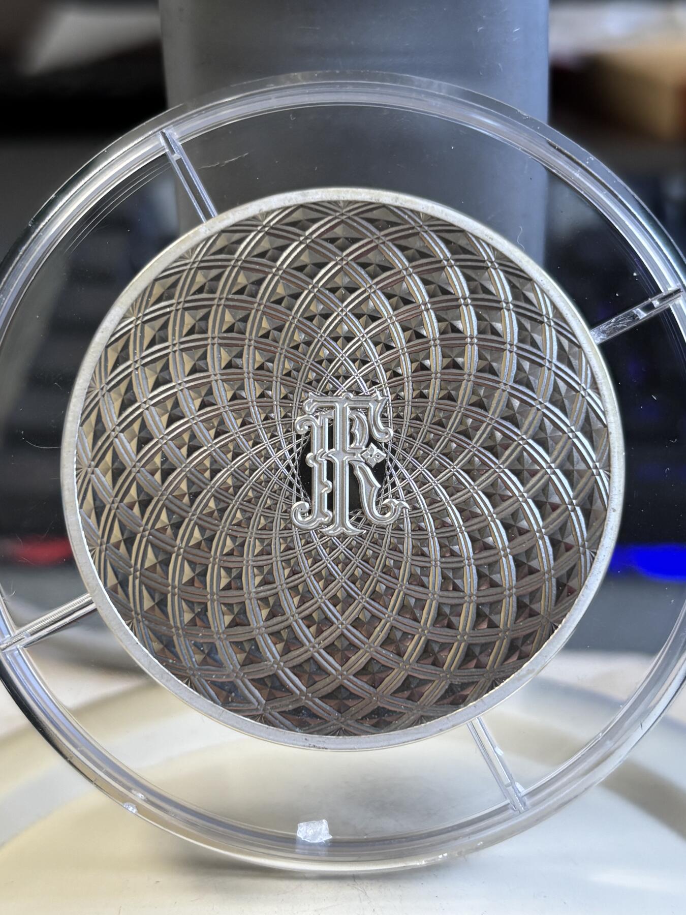 第195期拍卖 法国2014年法兰西魁宝系列1巴卡拉水晶5盎司银币，950银，163.8克，发行500枚