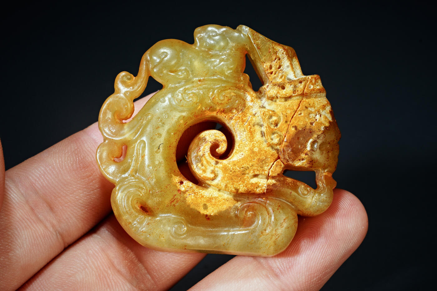 上海都达杂项专场五十八【全场包邮】  古玉玉贵人挂件（有裂）93-44