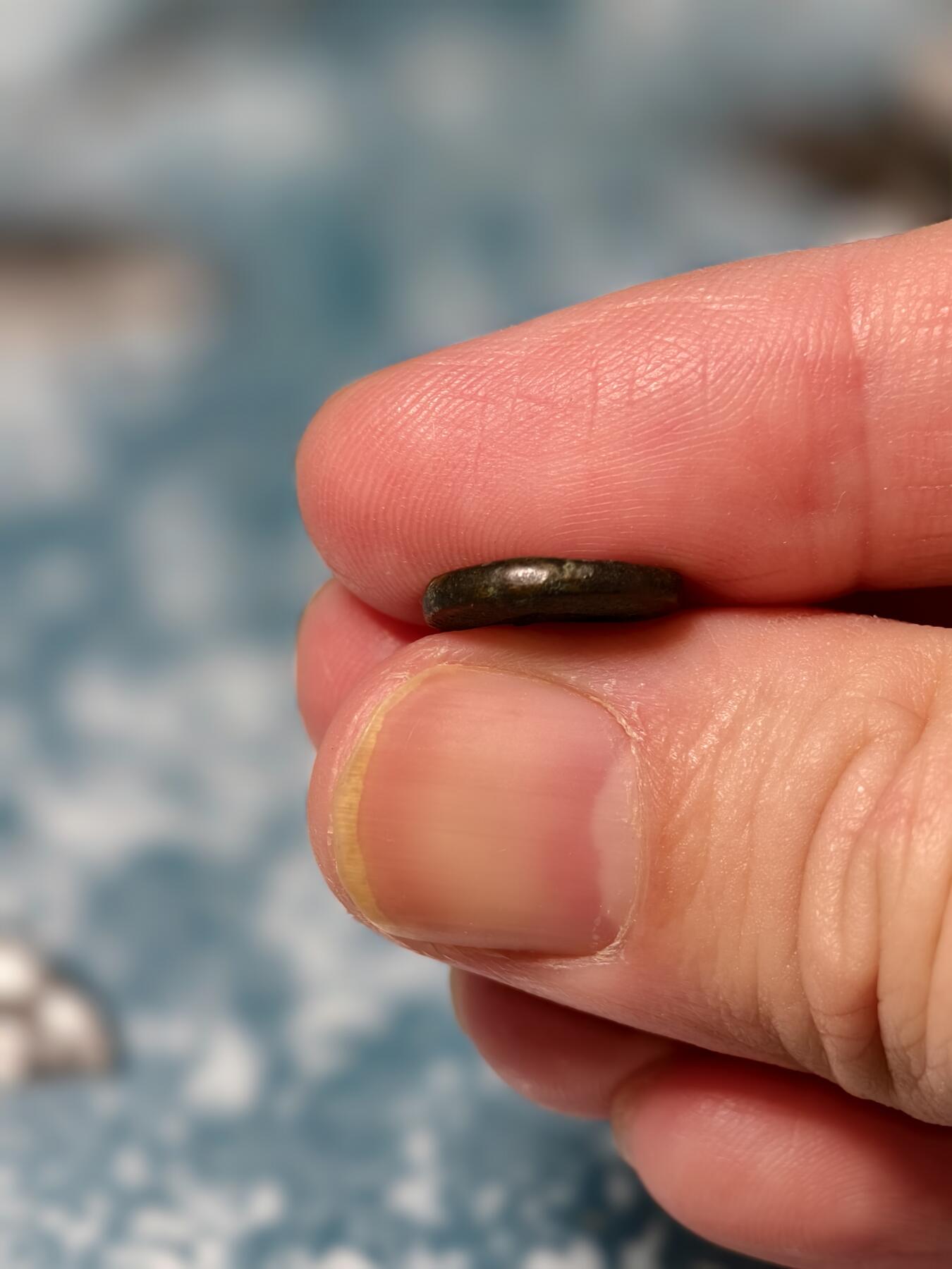 抚柳草堂-第十八期章牌钱币  奖章勋章限时免佣 满百包邮 放漏专场 三佛齐王国末期至满者伯夷王国早期打制小银币 1.6g重 正面有檀香花徽记，背面爪哇岛文，面值1 Unit或称Masa