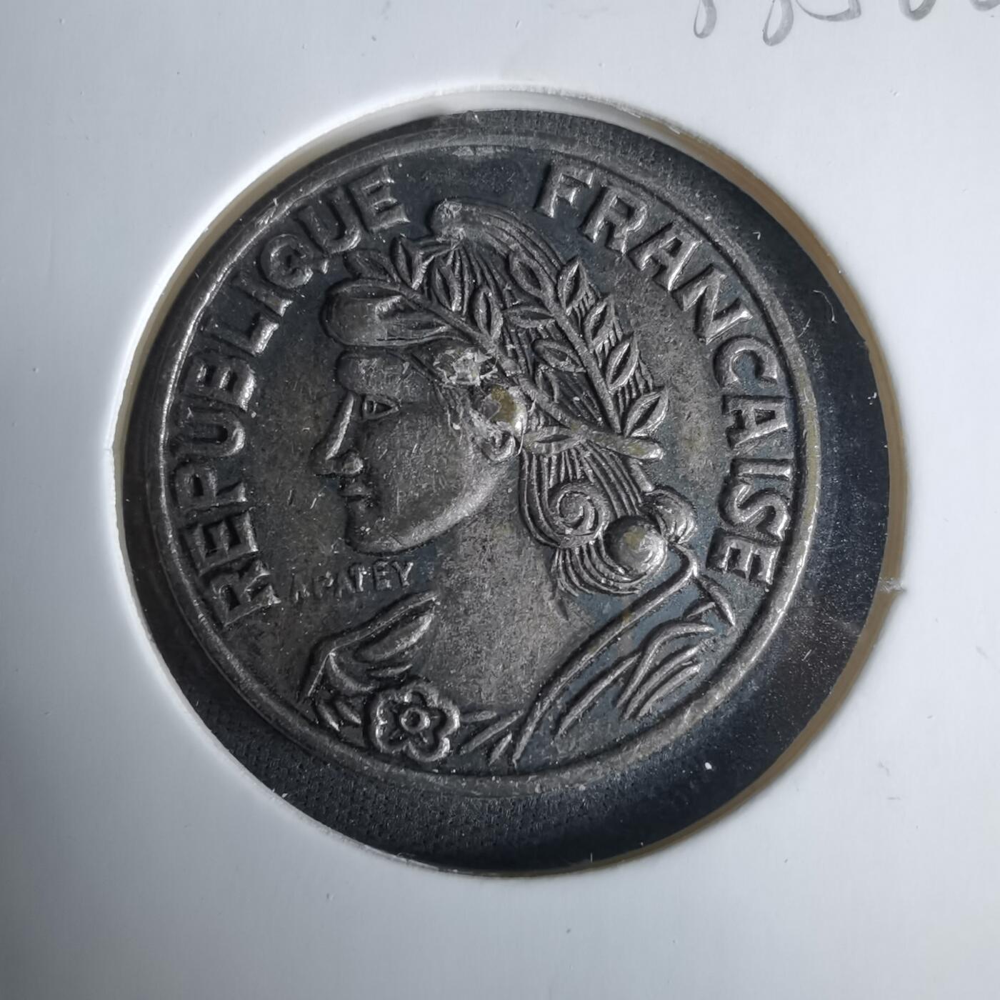 沼泽如烟--第1033场 币形纪念章