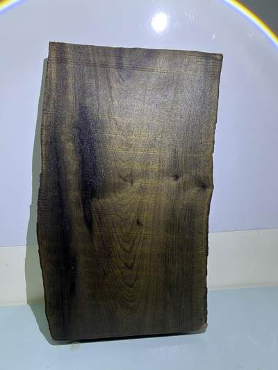 零元拍：NO.31金丝楠绿阴沉料，山峰纹，天然干泡台，无需打磨就已经金光闪闪。满金丝药香，尺寸约：53.5/26/3.8CM。重八斤多 - 零元拍：NO.31金丝楠绿阴沉料，山峰纹，天然干泡台，无需打磨就已经金光闪闪。满金丝药香，尺寸约：53.5/26/3.8CM。重八斤多