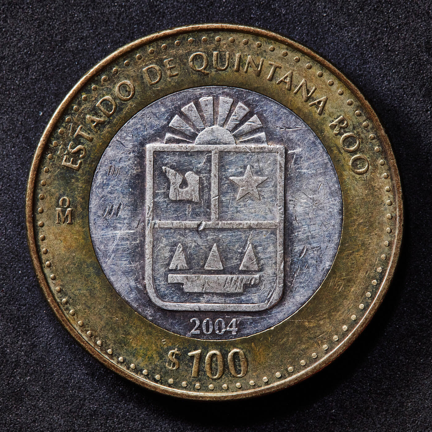 【俄甄集藏】2026年(050)04-01星期三 晚 19:30 全场包邮 墨西哥2003-2005年联邦州100比索双色纪念大银币6枚一组，外圈为铜，中心为925银，单枚重约33.9克，分别为下加利福尼亚州、奇瓦瓦州、韦拉克鲁斯州、克雷塔罗州、新莱昂州、金塔纳罗奥州